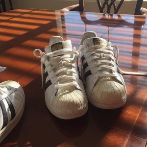 superstar adidas casual shoes